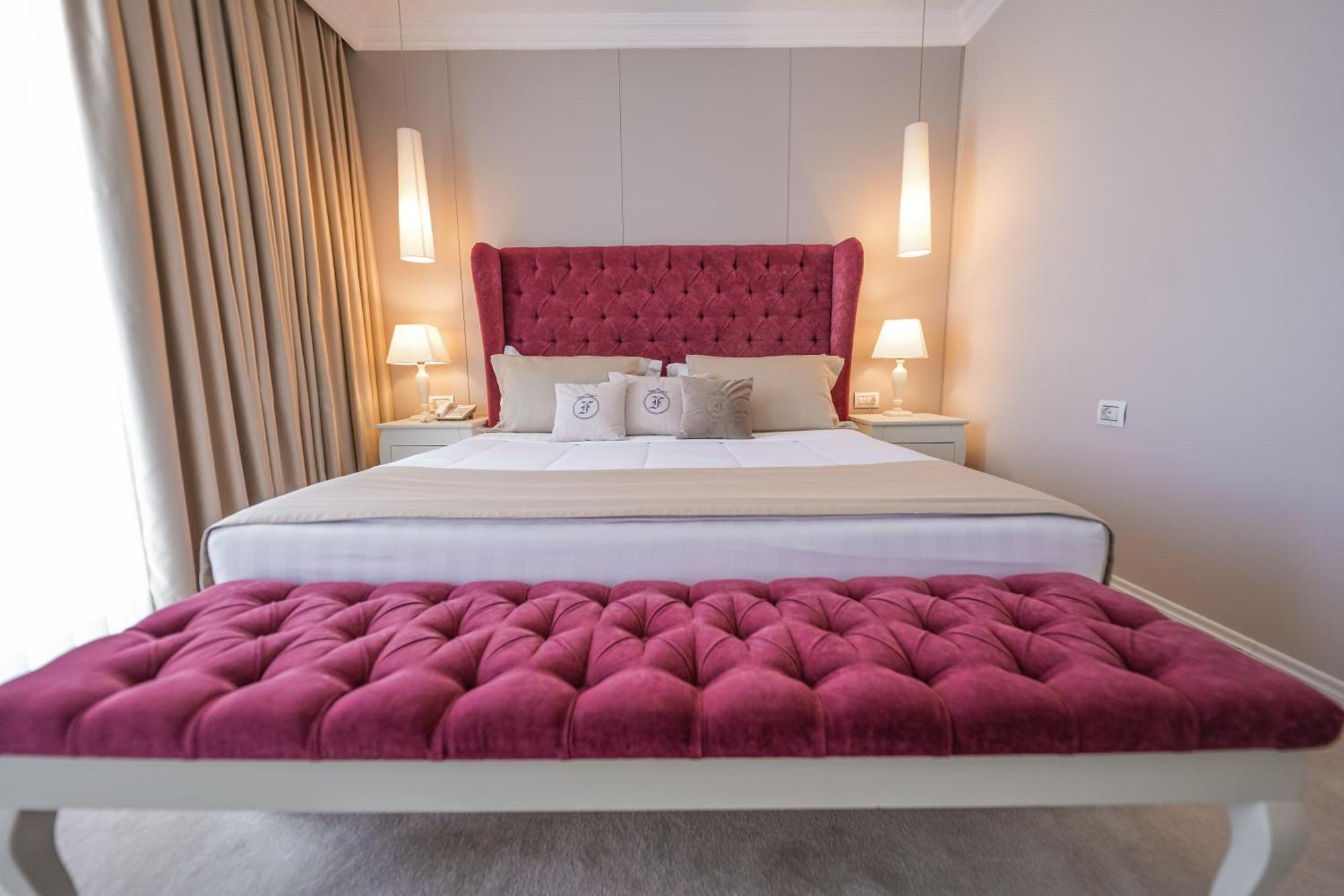 Flower Hotels & Resorts Golem  Room photo